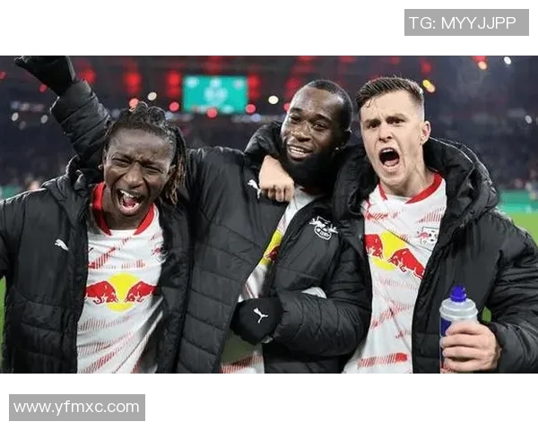 奥格斯堡惊艳亮相,战胜RB莱比锡登顶德甲联赛排名 奥格斯堡惊艳亮相,战胜RB莱比锡登顶德甲联赛排名