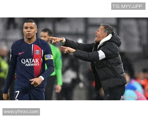 2013年巴黎圣日耳曼对阵巴萨的经典对决回顾与分析