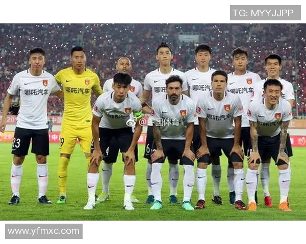 恒大与华夏幸福激战在即球迷期待精彩对决与精彩表现